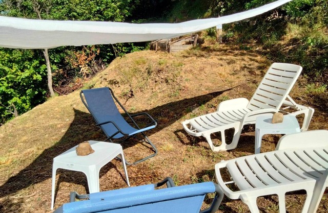 Appartement 'Altrove' avec Vue sur la Montagne, Jardin Privé et Wi-Fi