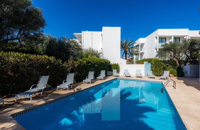 Appartement 'Apartamento Aquamarina 4' avec piscine partagée, Wi-Fi et climatisation