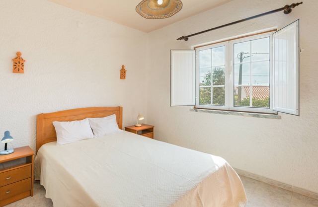Appartement 'Apartamento E' avec vue sur la mer, piscine partagée et Wi-Fi