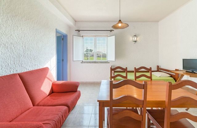 Appartement 'Apartamento G' avec vue sur la mer, piscine partagée et Wi-Fi