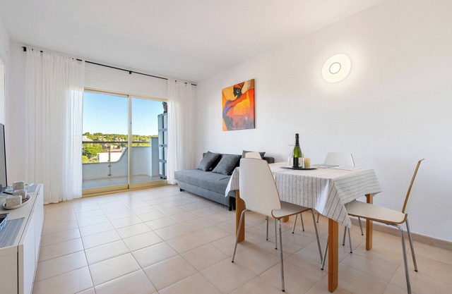 Appartement 'Apartamento Ct' avec piscine partagée, Wi-Fi et climatisation