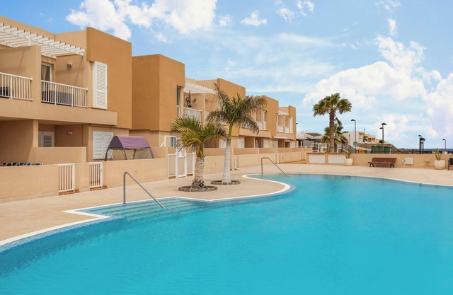 Appartement El Porís avec vue sur mer, piscine partagée, jardin et Wi-Fi