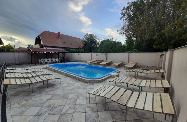Appartement / app. pour 4 personnes avec 30m² à Balatonlelle (125032)
