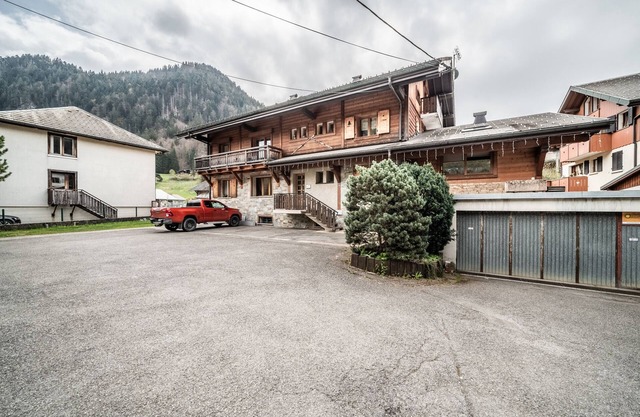 Appartement 'Appartement Chalet - Le Vnipi' avec vue sur les montagnes, balcon et Wi-Fi