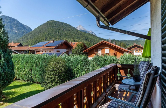 Appartement 'Arnspitze' avec vue sur les montagnes, balcon et Wi-Fi