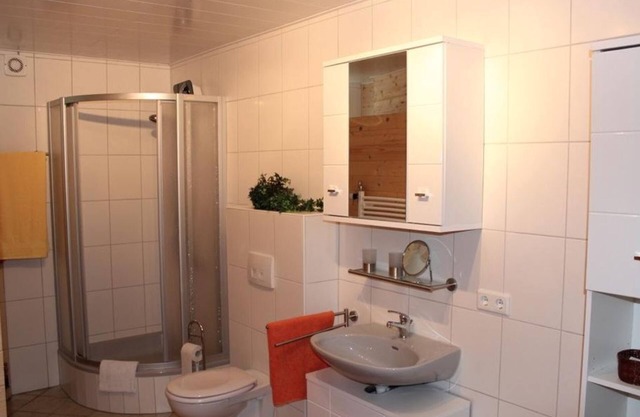 Appartement, salle de bain, WC, sauna - Appartement "Zur Quelle"