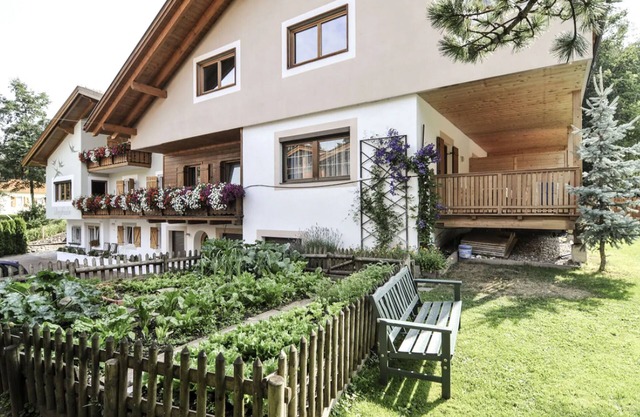 Appartement "Bergfrieden 2 B" avec vue sur les montagnes, piscine, Wi-Fi, terrasse et jardin