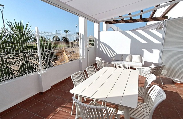 Apartment - Beachfront with Wifi and Swimming Pool