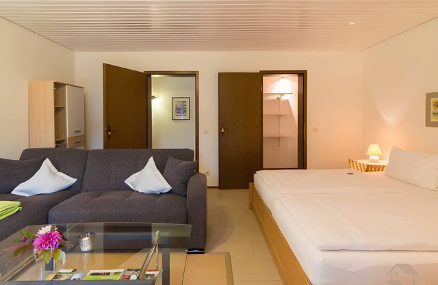 Appartement "Bergfrieden" avec terrasse privée, jardin partagé et Wi-Fi