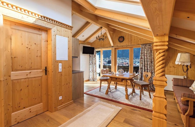 Appartement 'Bergkristall' près de la remonte-pente avec vue montagne, Wi-Fi et balcon