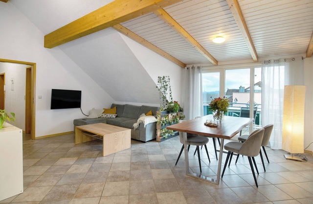Appartement 'Ferienhof Schöngarten' avec vue sur le lac, balcon et Wi-Fi