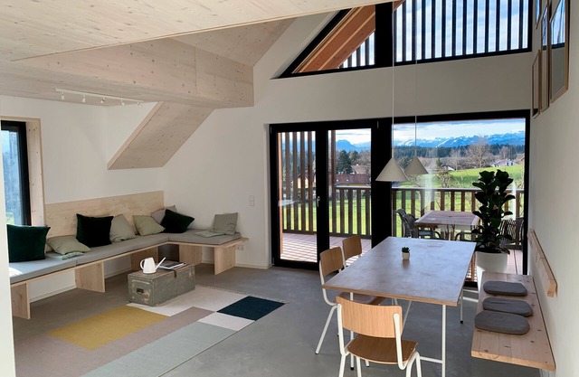 Appartement "Blanc" avec vue sur les montagnes, balcon et Wi-Fi
