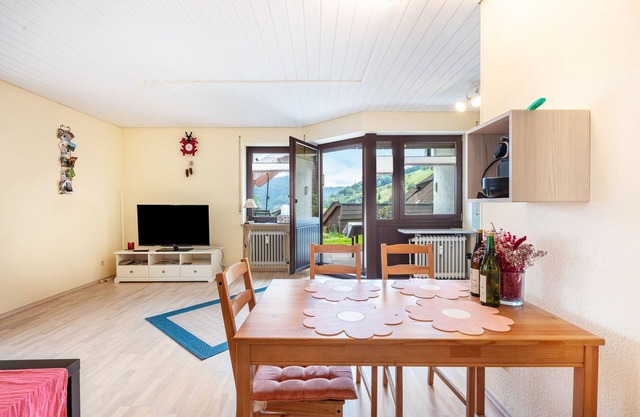 Appartement 'Blütenzauber' avec vue sur la montagne, terrasse privée et Wi-Fi