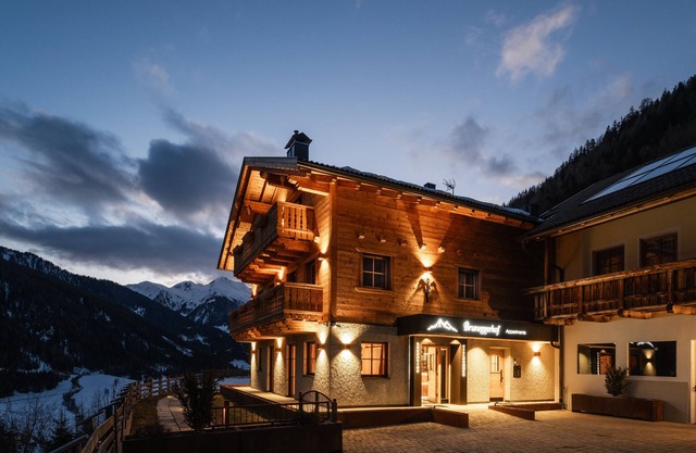 Appartement "Bruneggerhof 3" avec vue sur les montagnes, jardin privé et Wi-Fi