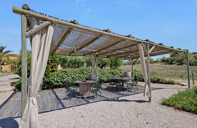 Apartment 'Cal Tuyà De Dalt' with Shared Pool, Shared Terrace and Shared Garden