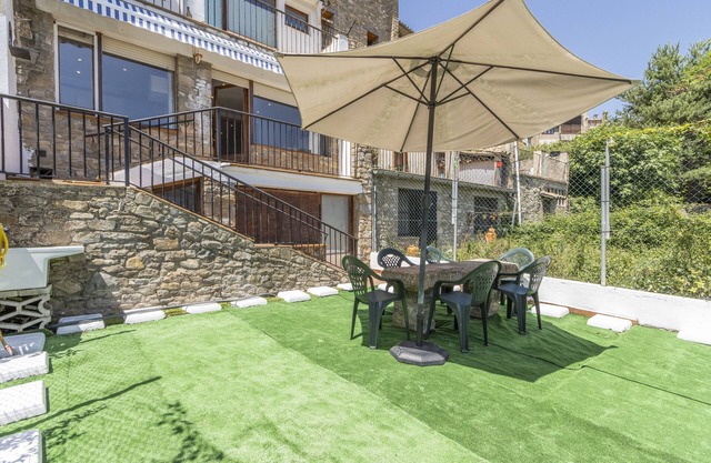 Appartement 'Cal Confianza' avec vue sur les montagnes, jardin privé et Wi-Fi