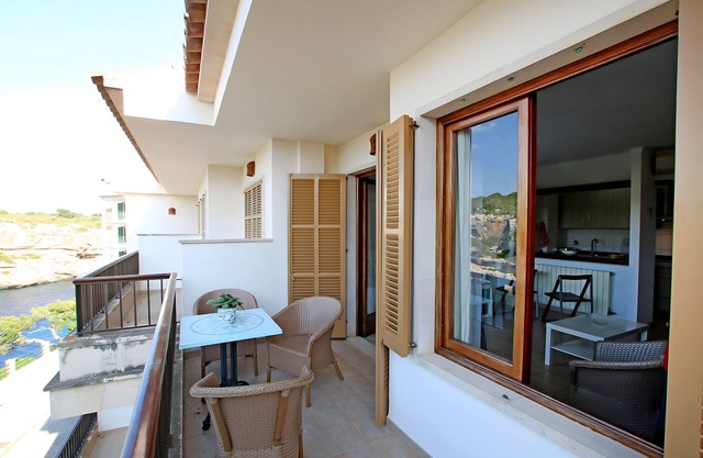 Appartement 'Cala Figuera 2b' avec vue sur la mer, Wi-Fi et climatisation