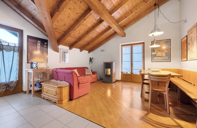 Appartement 'Carla, Strembo' avec balcon et Wi-Fi
