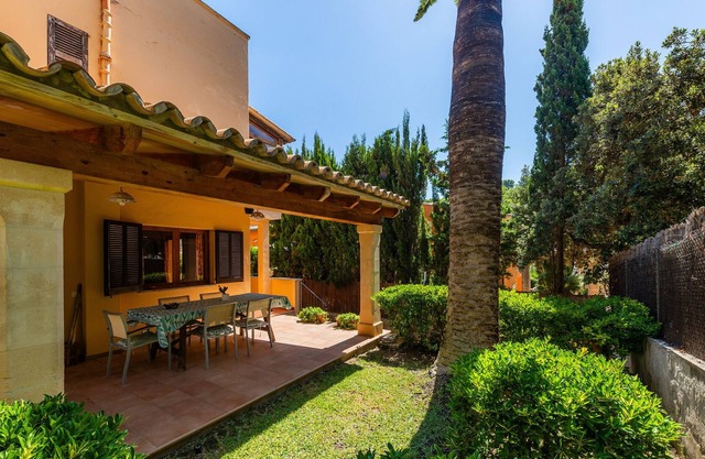 Apartment 'Casa Caracola' with Private Terrace and Wi-Fi