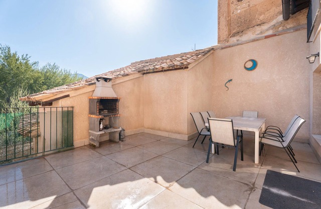 Apartment 'Casa Del Porton' with Mountain View, Private Terrace and Air Conditioning