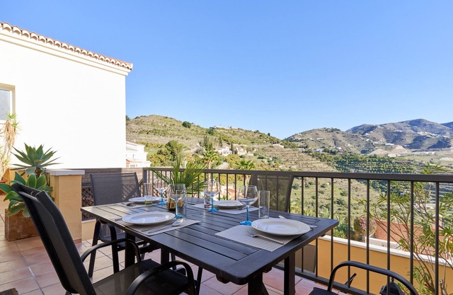 Appartement "Casa Lola" avec terrasse privée, piscine partagée et Wi-Fi