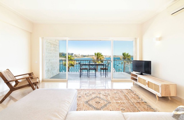 Appartement 'Cascais Bay Terrace IV' avec vue sur la mer & Wi-Fi