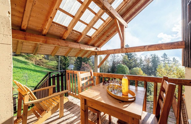 Appartement 'Chalet La Vourze' avec terrasse partagée, balcon et Wi-Fi