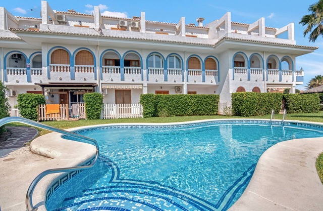 Apartment 'Chill Beach' with Shared Pool, Wi-Fi and Air Conditioning