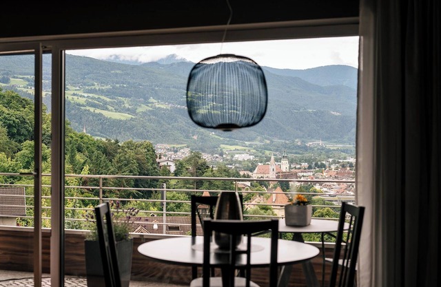 Appartement "Cityview Apt 1" avec vue sur les montagnes, terrasse privée et Wi-Fi