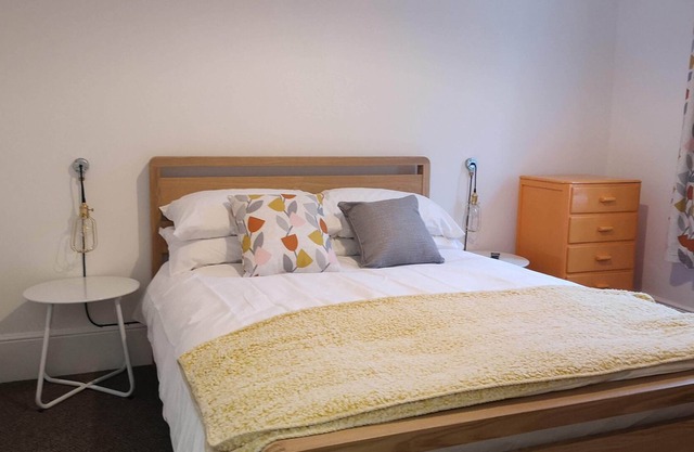 Appartement-Classique-Salle de bain privée séparée-Vue sur Rue-Coastal Escape...
