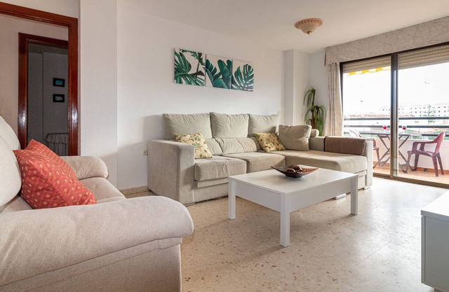 *Apartment David MT - Three Bedroom Apartment, Sleeps 6