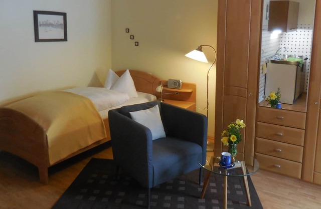 Apartment 2, 22 sqm, living room / bedroom with kitchenette, balcony, max. 1 people