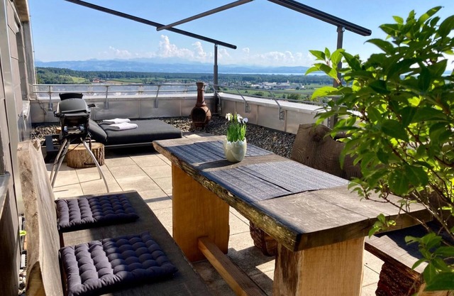 Appartement "Dmon-Home" avec vue sur le lac, terrasse privée et Wi-Fi
