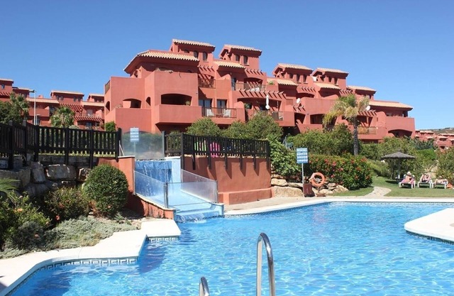 Appartement 'Duplex Estepona' avec vue sur les montagnes, Wi-Fi et climatisation