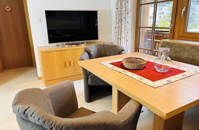 Appartement "Duregger Fröhlichkeit Plus" avec vue sur les montagnes, jardin et Wi-Fi.