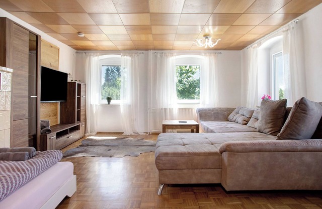 Appartement EG Bauernhof avec jardin partagé, terrasses et Wi-Fi