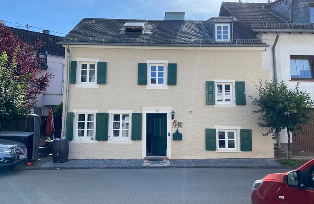 Appartement "Eifeloase" avec terrasse privée et Wi-Fi