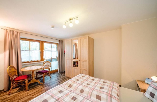 Apartment Eisenberg*** /2 bedroom/bathroom, WC - Linde, country house