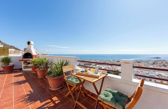 Appartement 'El Mirador De Carboneras' avec vue sur mer, Wi-Fi et climatisation