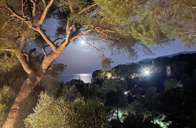 Appartement “Eliana” Vue Mer, Jardin privé, très agréable