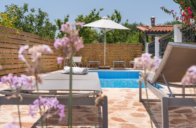 Apartment 'Elli's 1' with Sea View, Wi-Fi and Air Conditioning