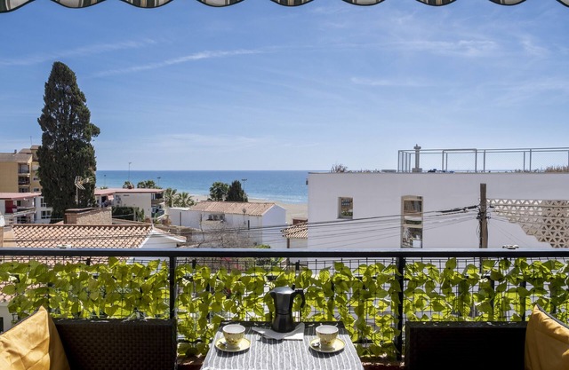 Appartement "Playa Rincón De La Victoria" avec vue sur la mer, terrasse privée et Wi-Fi