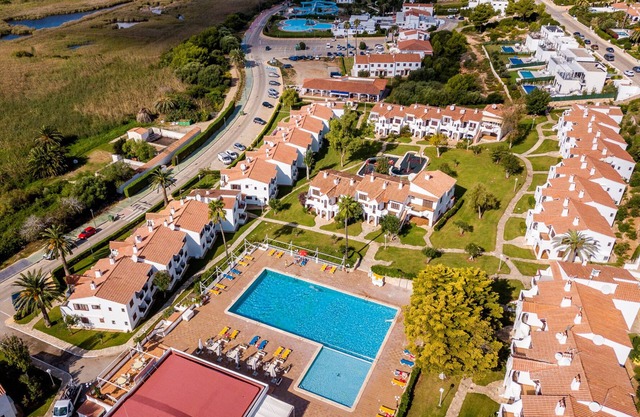 Apartment 'Son Bou Gardens Deluxe 1' with Shared Pool, Wi-Fi and Air Conditioning
