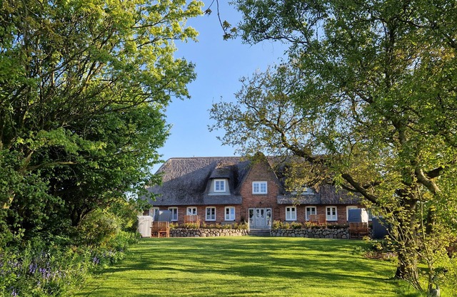 Appartement "Fewo Luzie" avec terrasse privée, jardin partagé et Wi-Fi
