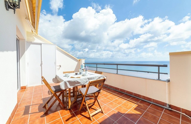Appartement 'Fabuloso Atico Con Vistas Al Mar' avec vue sur la mer, Wi-Fi et climatisation