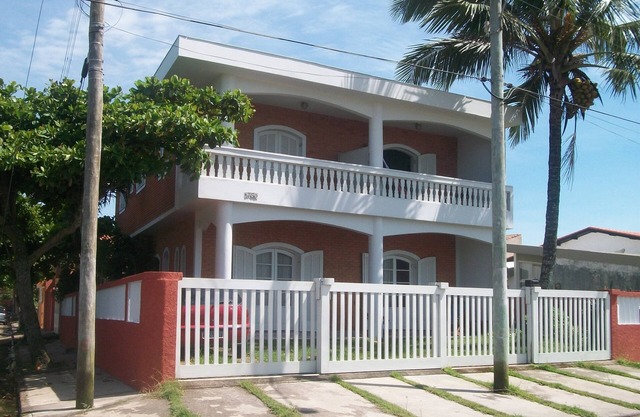 APPARTEMENT DE FACE À LA MER (CHAMBRE, CHAMBRE, CUISINE, SALLE DE BAIN ET BALCON)