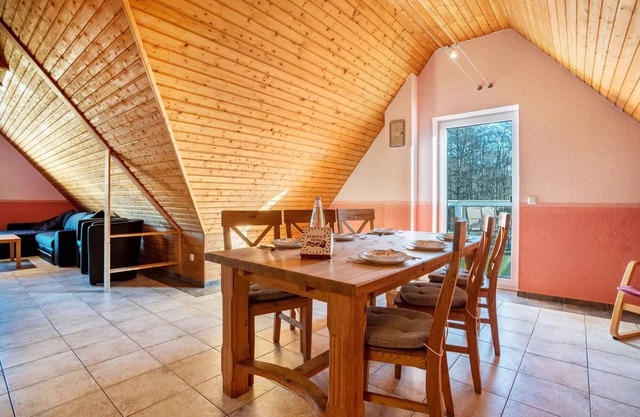 Appartement "Falkenturm" avec vue sur le lac, terrasse privée et Wi-Fi