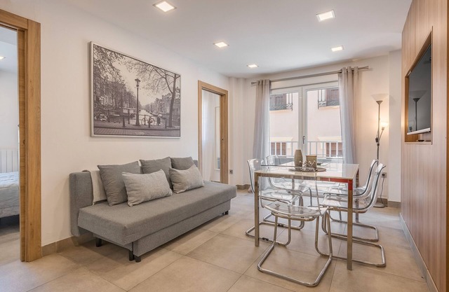 Appartement "Family Catedral" avec balcon, Wi-Fi et climatisation