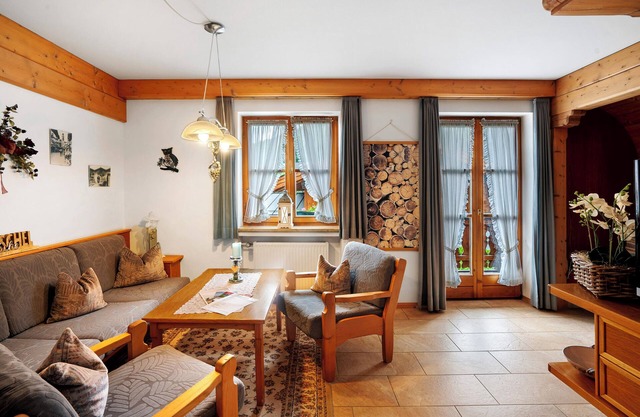 Appartement "Felsenroserl Nr 4" avec vue sur les montagnes, jardin partagé et Wi-Fi