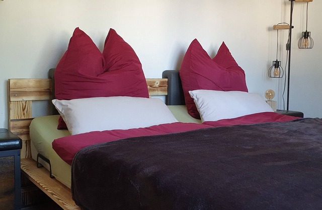 Appartement 'Ferienwohnung Am Huthainberg' avec terrasse privée et Wi-Fi